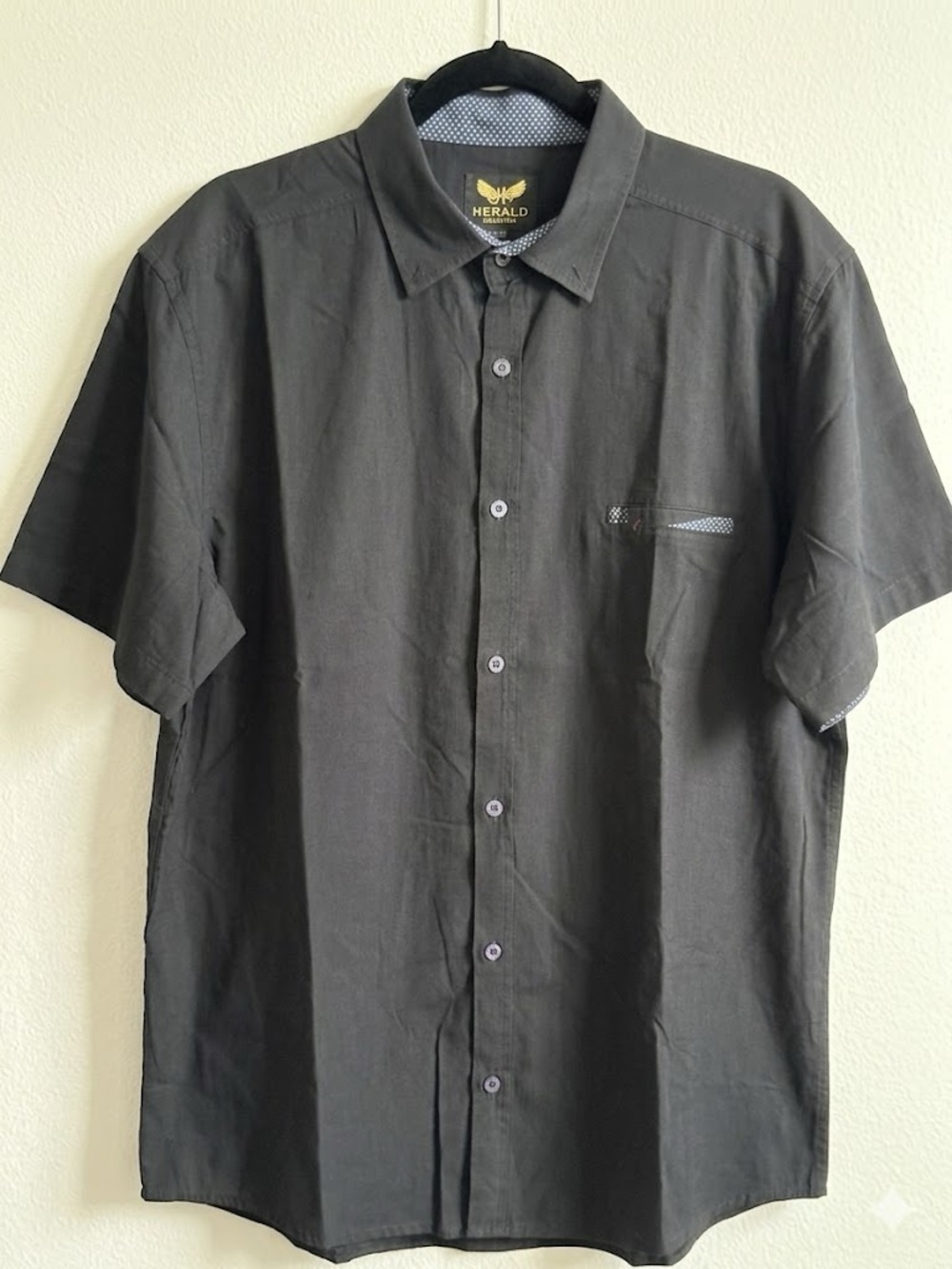 EUC Hera Collection Black Short-Sleeve Button-Down Shirt
